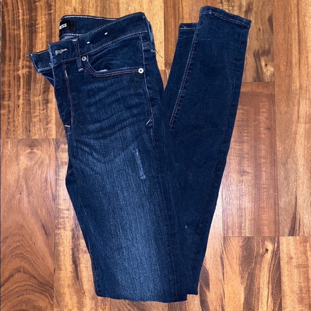 ✨ Express Legging Mid Rise Jeans.
